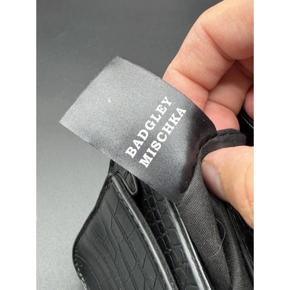 Badgley Mischka striking badgley